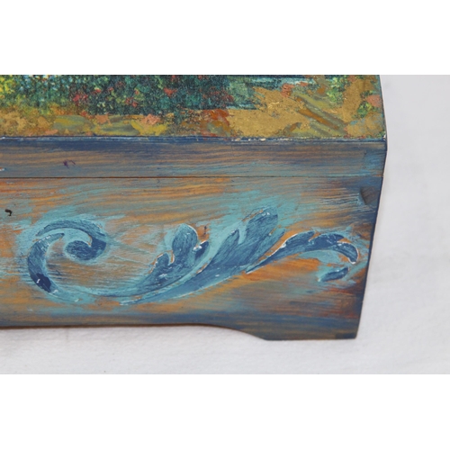 603 - PAINTED AND DECORATED KEEPSAKE WOODEN BOX
30 X 21 X 12CM