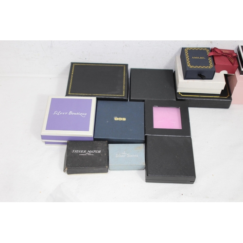 604 - LARGE QUANTITY OF JEWELLERY AND RETAIL BOXES