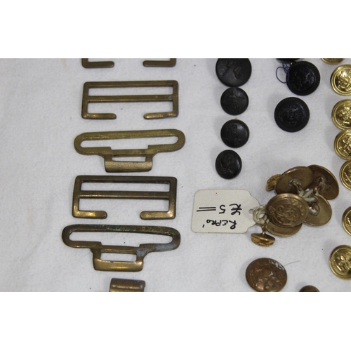 830 - BOX OF MILITARY BUTTONS AND BUCKLES