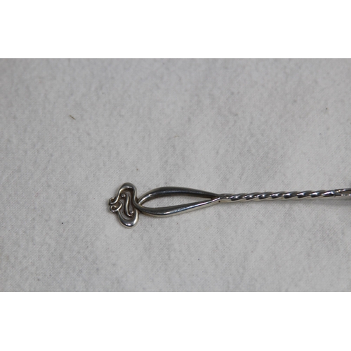 1091 - ART NOUVEAU SILVER UNUSUAL SPOON - BIRMINGHAM 1902 - 21G