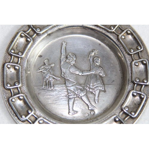 1106 - EMBOSSED SILVER DISH OF DANCERS AND MUSICIAN - 16G