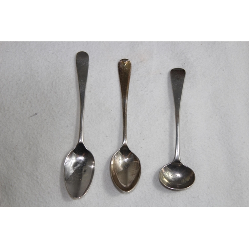 1131 - GEORGIAN AND LATER SILVER FLATWARE - 107G