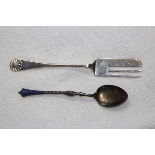 1131 - GEORGIAN AND LATER SILVER FLATWARE - 107G