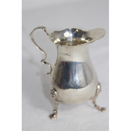 1132 - CHESTER SILVER BULBUS FORM CREAM JUG 1909 - 72G