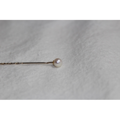 1189 - 9CT GOLD PEARL SET STICK PIN