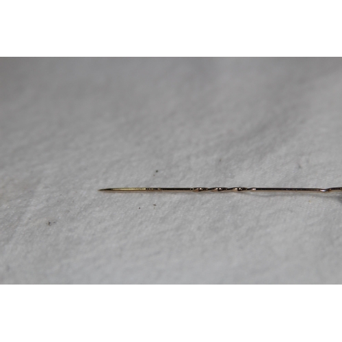 1189 - 9CT GOLD PEARL SET STICK PIN