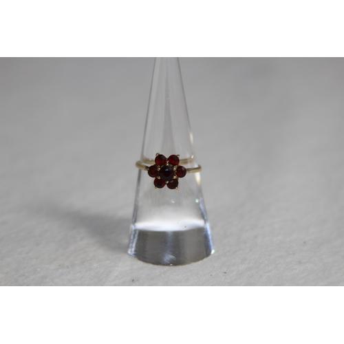 1200 - 9CT GOLD GARNET CLUSTER RING - 1.65G - SIZE L