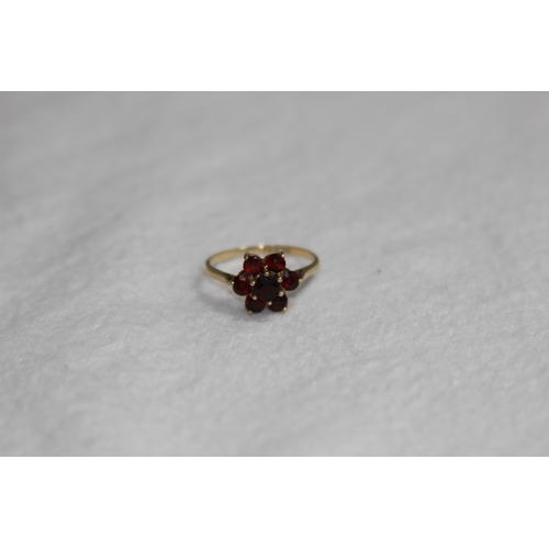 1200 - 9CT GOLD GARNET CLUSTER RING - 1.65G - SIZE L