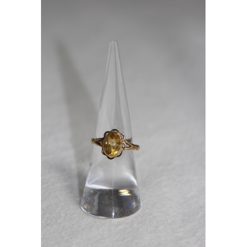 1201 - 9CT GOLD YELLOW CITRINE SET RING - 2.38G - SIZE M