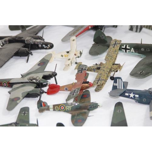 696 - QUANTITY OF AIRFIX MODEL PLANES
21 X 33CM