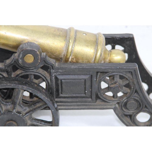 956 - VINTAGE BRASS MODEL CANNON
46 X 15 X 18CM