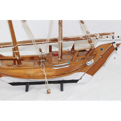 622 - WOODEN MODEL OF A SAILING SHIP
56 X 43CM