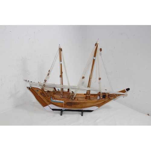 622 - WOODEN MODEL OF A SAILING SHIP
56 X 43CM