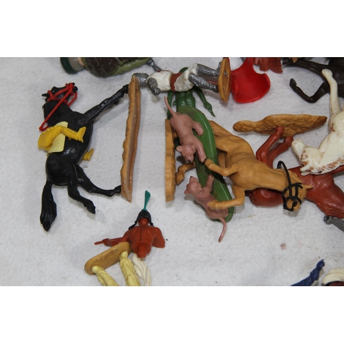 703 - QUANTITY OF VINTAGE TEMPO FIGURES & HORSES etc