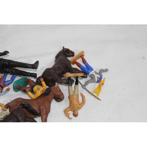 703 - QUANTITY OF VINTAGE TEMPO FIGURES & HORSES etc