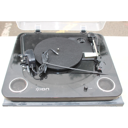 792 - NAD CD PLAYER AND ION TURNTABLE