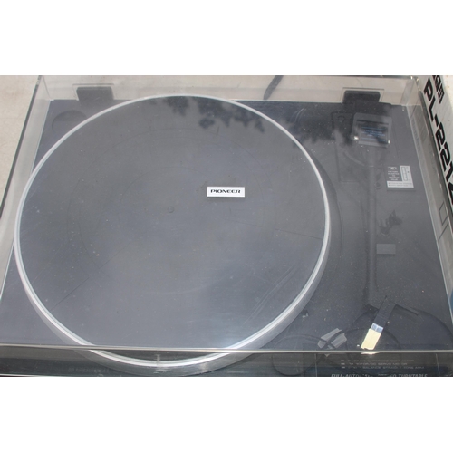 794 - PIONEER PL 22IZ TURNTABLE IN BOX