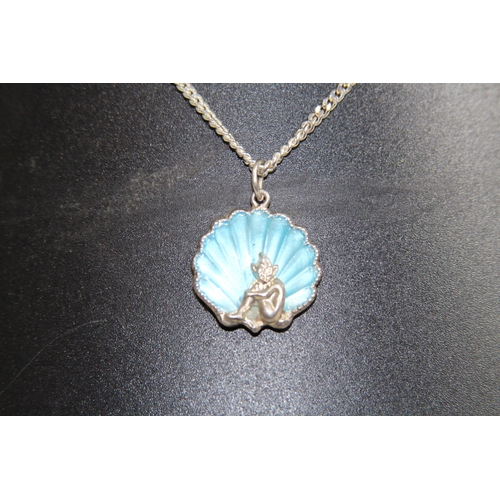 1007 - SILVER AND ENAMEL PENDANT NECKLACE