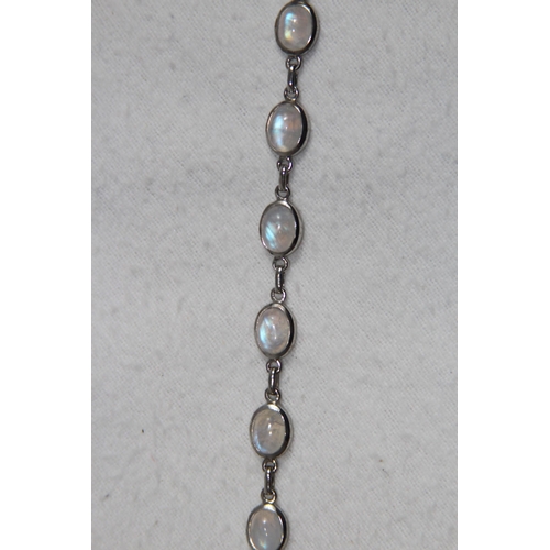 1008 - SILVER AND MOONSTONE NECKLACE AND BRACELET SET