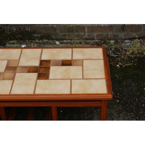 13 - RETRO TILED TOPPED COFFEE TABLE AND TILE TOPPED NEST OF TABLES 
46 X 38 X 88CM