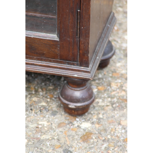 3 - VINTAGE OAK LEAD GLAZED BOOKCASE
88 x 28 x 121cm