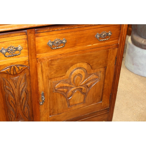 97 - VINTAGE 1920'S SIDEBOARD 
136 X 54 X 108CM