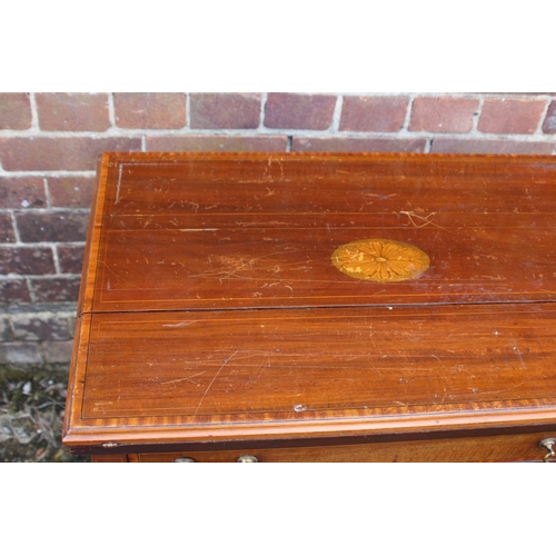 98 - ANTIQUE EDWARDIAN WRITING DESK
60 X 70 X 72CM