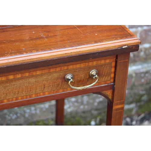 98 - ANTIQUE EDWARDIAN WRITING DESK
60 X 70 X 72CM