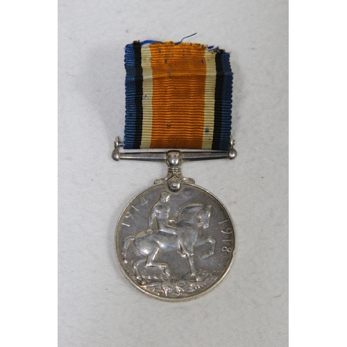 840 - WWI SILVER MEDAL TO 9968 PTE R. LARCOMBE SOM.L.I SOMERSET LIGHT INFANTRY