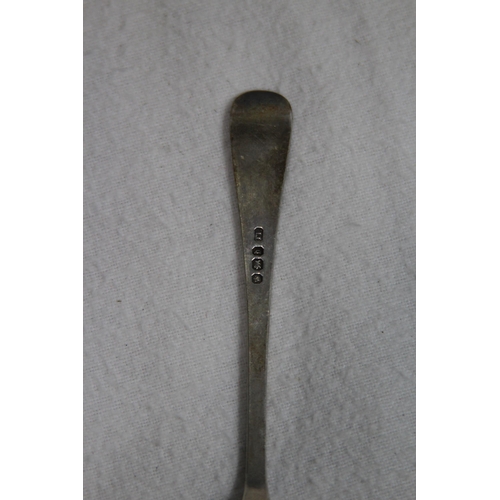 1138 - SILVER PRESERVE SPOON - 21.5G - SHEFFIELD 1896 - LEVESLEY BROS