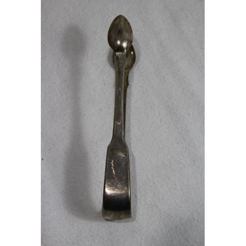 1139 - SILVER SUGAR TONGS - 54G - LONDON 1819 - SOLOMON HOUGHAM SOLOMON ROYES AND JOHN DIX