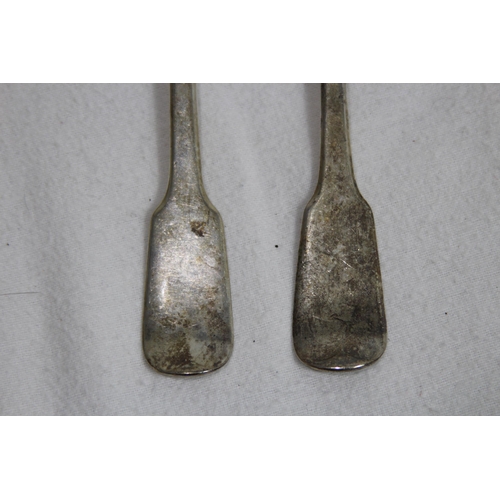 1141 - PAIR OF SILVER DINNER FORKS - 148.5G - LONDON 1816 - ROBERT RUTLAND