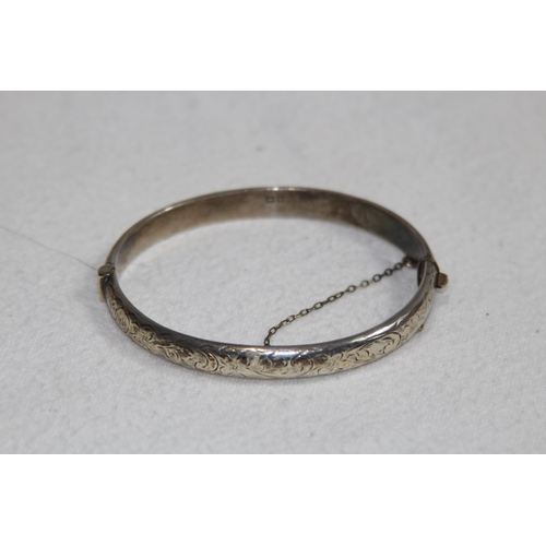 1146 - SILVER BANGLE - 12G - BIRMINGHAM 1961 - S.P.S. AND CO