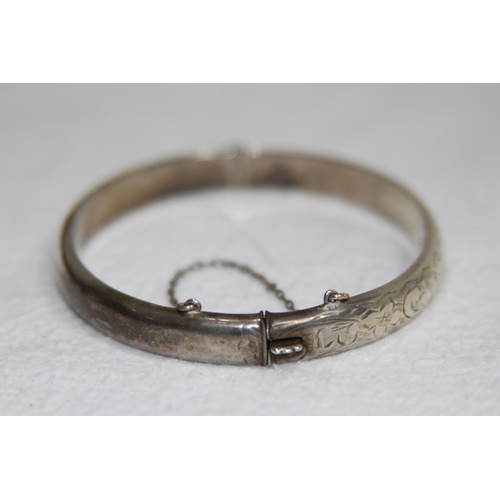 1146 - SILVER BANGLE - 12G - BIRMINGHAM 1961 - S.P.S. AND CO