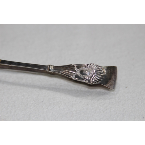 1152 - SILVER SUGAR TONGS - 25G - BIRMINGHAM 1917