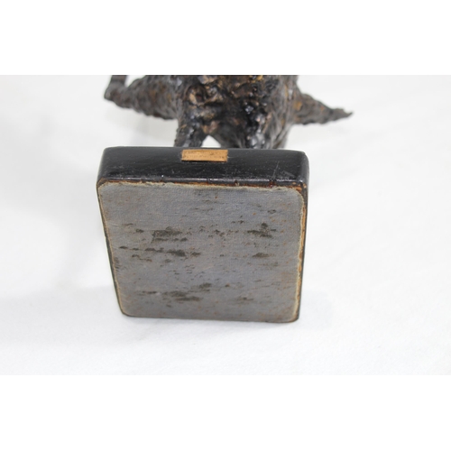 960 - BRONZE SCULTURE 'BIRD 1965 - CHRISTOPHER WREN'
27 X 19CM