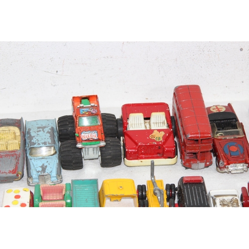 707 - LARGE QUANTITY OF VINTAGE DI CAST INCLUDING DINKY AND CORGI ETC