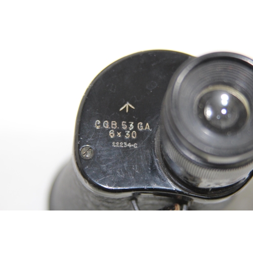 841 - PAIR OF  WW2 MILITARY BINOCULARS  1943