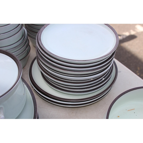 385 - LARGE QUANTITY OF DENBY DINNER SERVICE