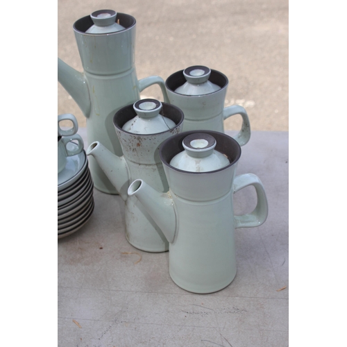 385 - LARGE QUANTITY OF DENBY DINNER SERVICE