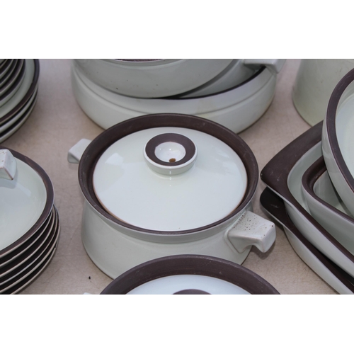 385 - LARGE QUANTITY OF DENBY DINNER SERVICE