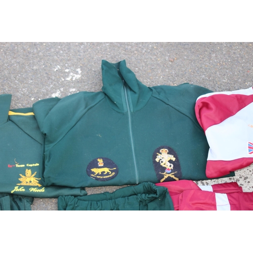 650 - QUANTITY OF VINTAGE SPORTING CLOTHING