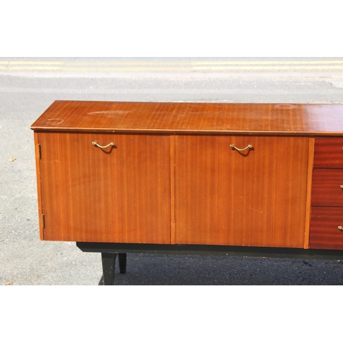 75 - RETRO SIDEBOARD 
168 X 42 X 74CM