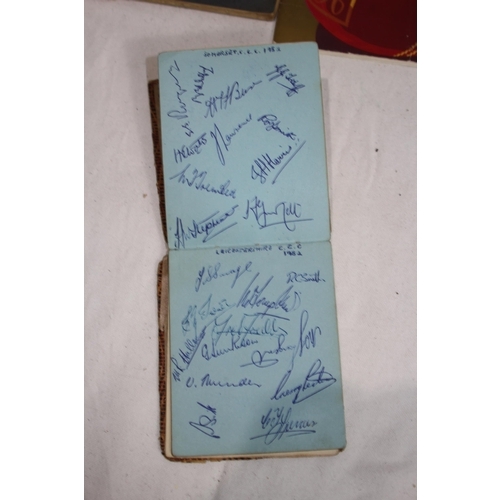 495 - GOOD QUANTITY OF CRICKET EPHEMERA INCLUDING AUTOGRAPHS