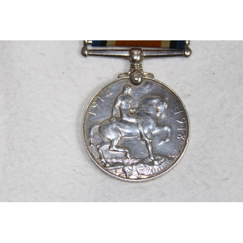 840 - WWI SILVER MEDAL TO 9968 PTE R. LARCOMBE SOM.L.I SOMERSET LIGHT INFANTRY