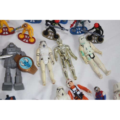 582 - QUANTITY OF STAR WARS AND SPACE FIGURES