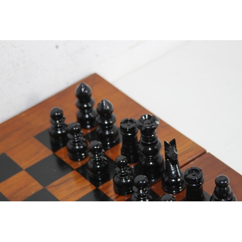 587 - CHESS SET