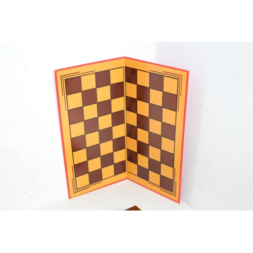 588 - QUANTITY OF CHESS SET AND DRAUGHTS