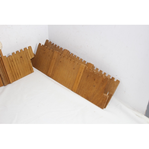 589 - CHILDS WOODEN FORT AND KIDS DRESS UP
