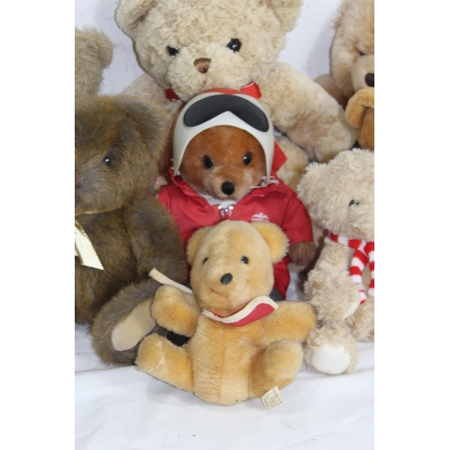 590 - QUANTITY OF TEDDY BEARS